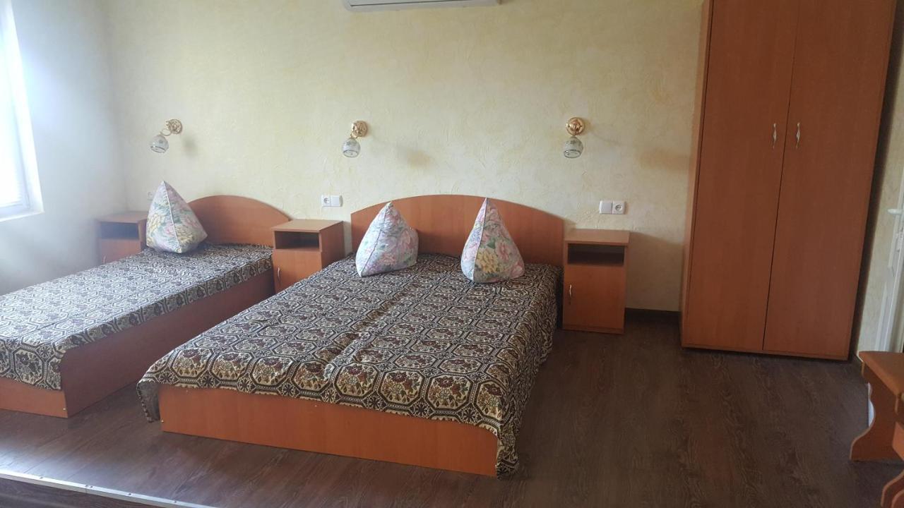 Hôtel Usadba Chayka à Kurortne  Extérieur photo