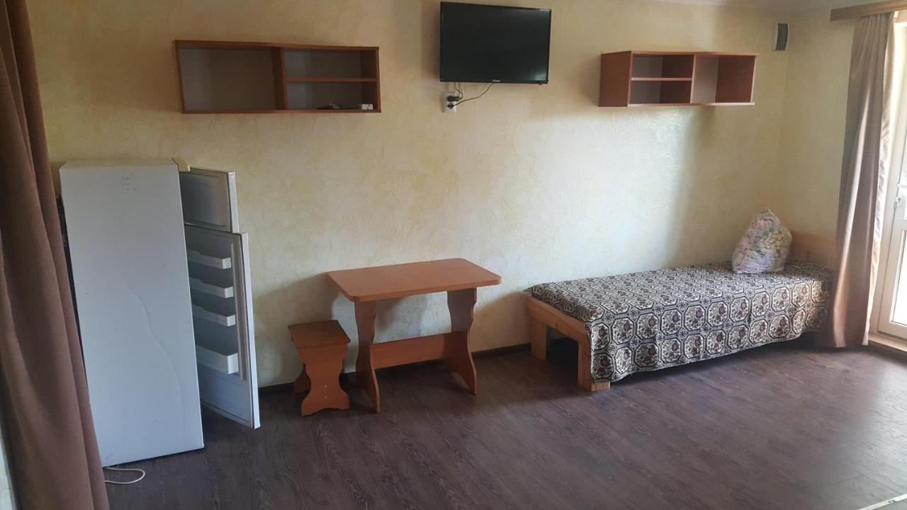 Hôtel Usadba Chayka à Kurortne  Extérieur photo