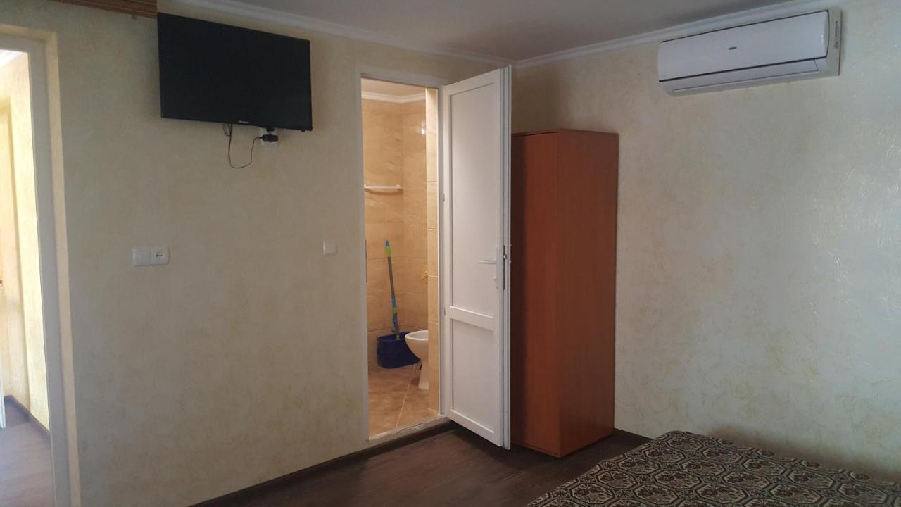 Hôtel Usadba Chayka à Kurortne  Extérieur photo