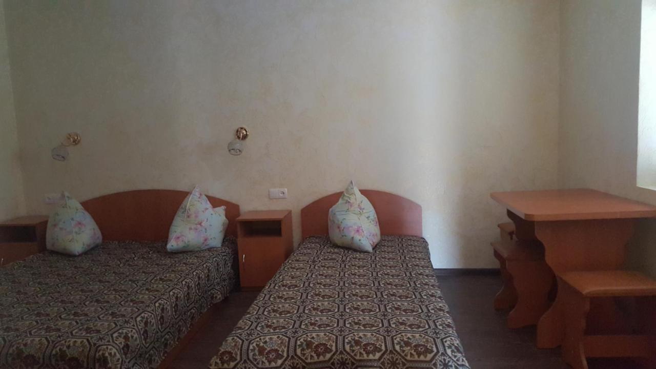 Hôtel Usadba Chayka à Kurortne  Extérieur photo