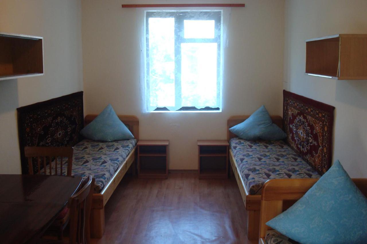 Hôtel Usadba Chayka à Kurortne  Extérieur photo