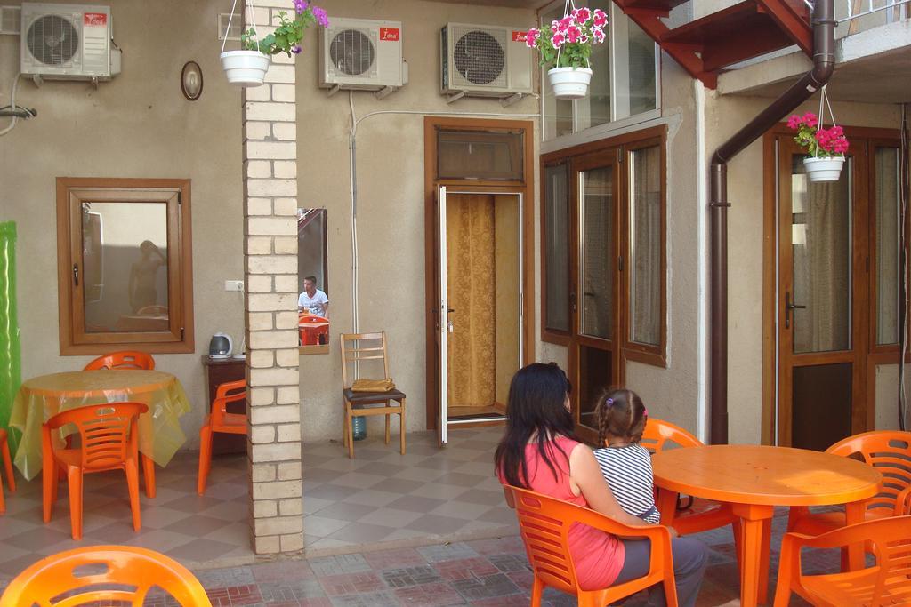 Hôtel Usadba Chayka à Kurortne  Extérieur photo