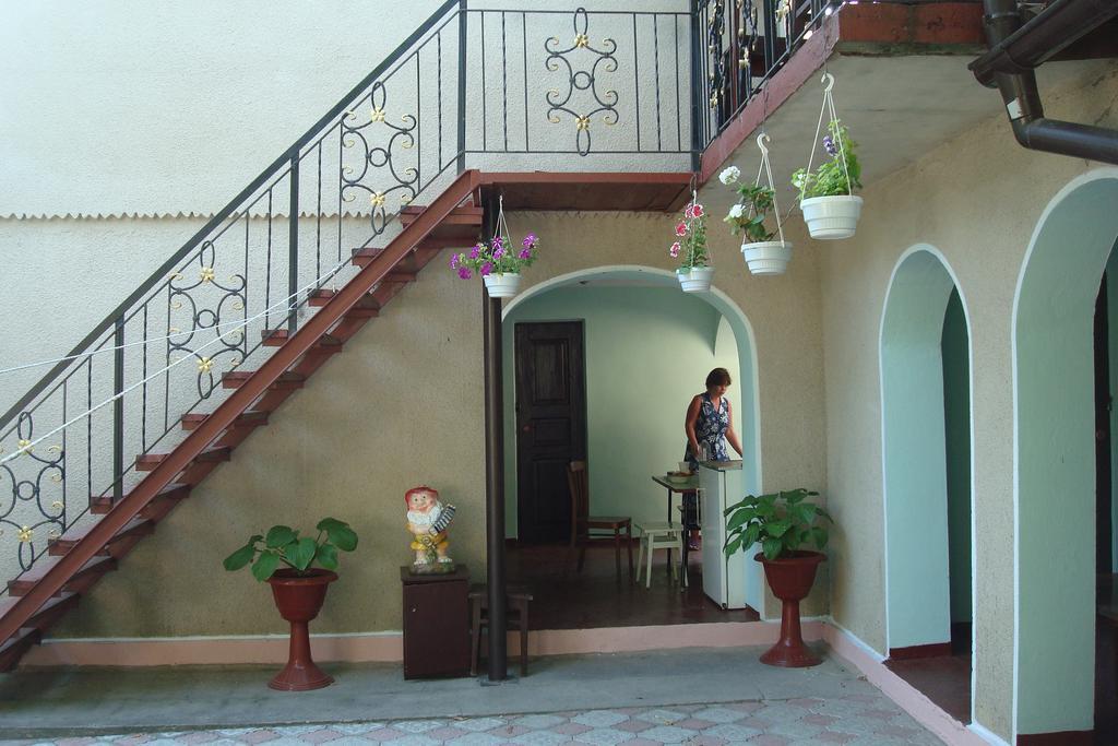 Hôtel Usadba Chayka à Kurortne  Extérieur photo